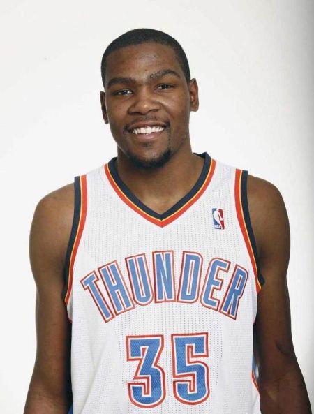 世界杯三个东道主小组赛场地公布：美国队在洛杉矶和西雅图（世界杯三东道主小组赛场地出炉：美国队将征战洛杉矶与西雅图）