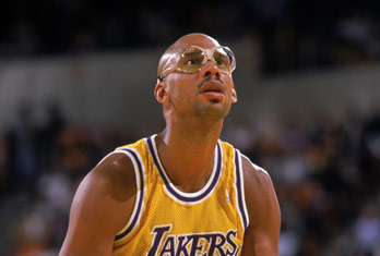 马卡：赫伊森在皇马经历起伏，从初露锋芒到面临挑战与调整（马卡：赫伊森皇马生涯起伏，从崭露头角到迎接挑战与调整）