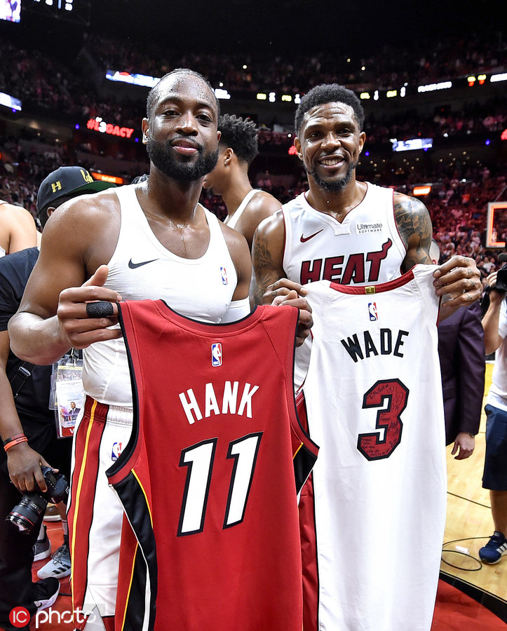 雷速体育12月7日讯 NBA常规赛继续进行，老鹰客场131-116战胜奇才。（NBA常规赛12月7日：老鹰客场131比116力克奇才）