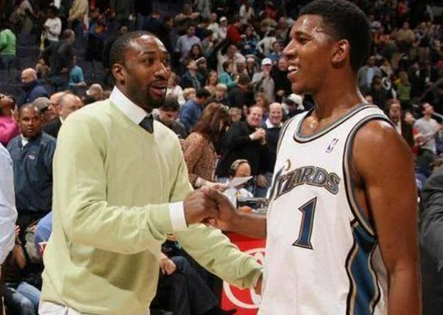 功成身退，阿尔巴、布斯克茨在退役之战中夺得美职联总冠军（阿尔巴与布斯克茨谢幕之战，加冕美职联总冠军）