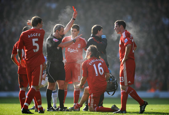 圣吉罗斯主帅：马竞有弱点也会丢球，我们不是来这里旅游的（圣吉罗斯主帅：马竞并非无懈可击会失球，我们此行不是来观光的）