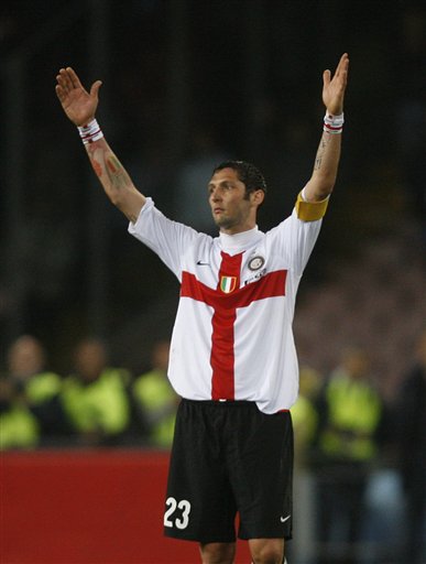 带队深陷降级区，队报：南特主帅卡斯特罗已被解雇（战绩低迷深陷降级泥潭，《队报》称南特解除了主帅卡斯特罗的职务）