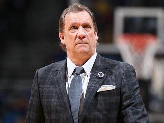 皇马已经没油了？ 四大新援全部搁浅，姆巴佩成为唯一希望!（皇马后劲不足？四大引援全部停滞，姆巴佩成唯一寄托）