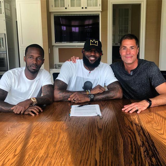 亚当·沃顿的欧冠梦：曼联的挑战与机遇（亚当·沃顿逐梦欧冠：曼联的困境与契机）