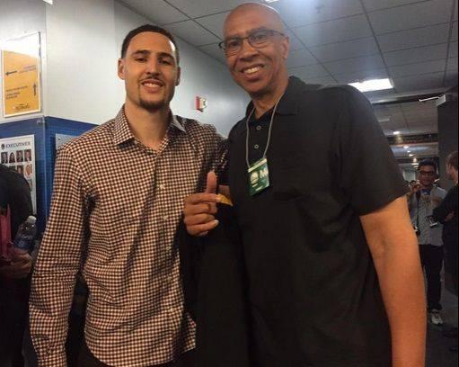 米体：莫拉塔妻子被发现已不再佩戴婚戒，二人感情陷入危机（米兰体育报：莫拉塔妻子被发现未佩戴婚戒，两人感情疑现危机）