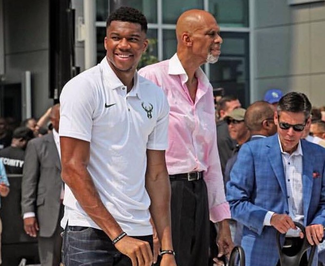 篮球篮网进攻端突然断电，惨遭逆转（篮网进攻突然熄火，惨被逆转）