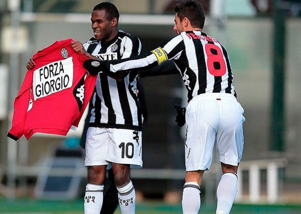 舍甫琴科：我热爱圣西罗，收购它对米兰和意大利足球都很重要（舍甫琴科：钟爱圣西罗，收购该球场对米兰与意大利足坛意义重大）